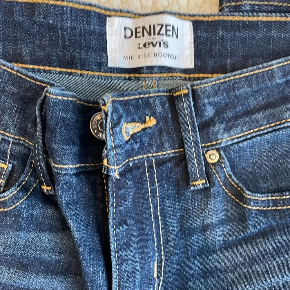 Denizen Levi’s mid rise bootcut. - Picture 5 of 8